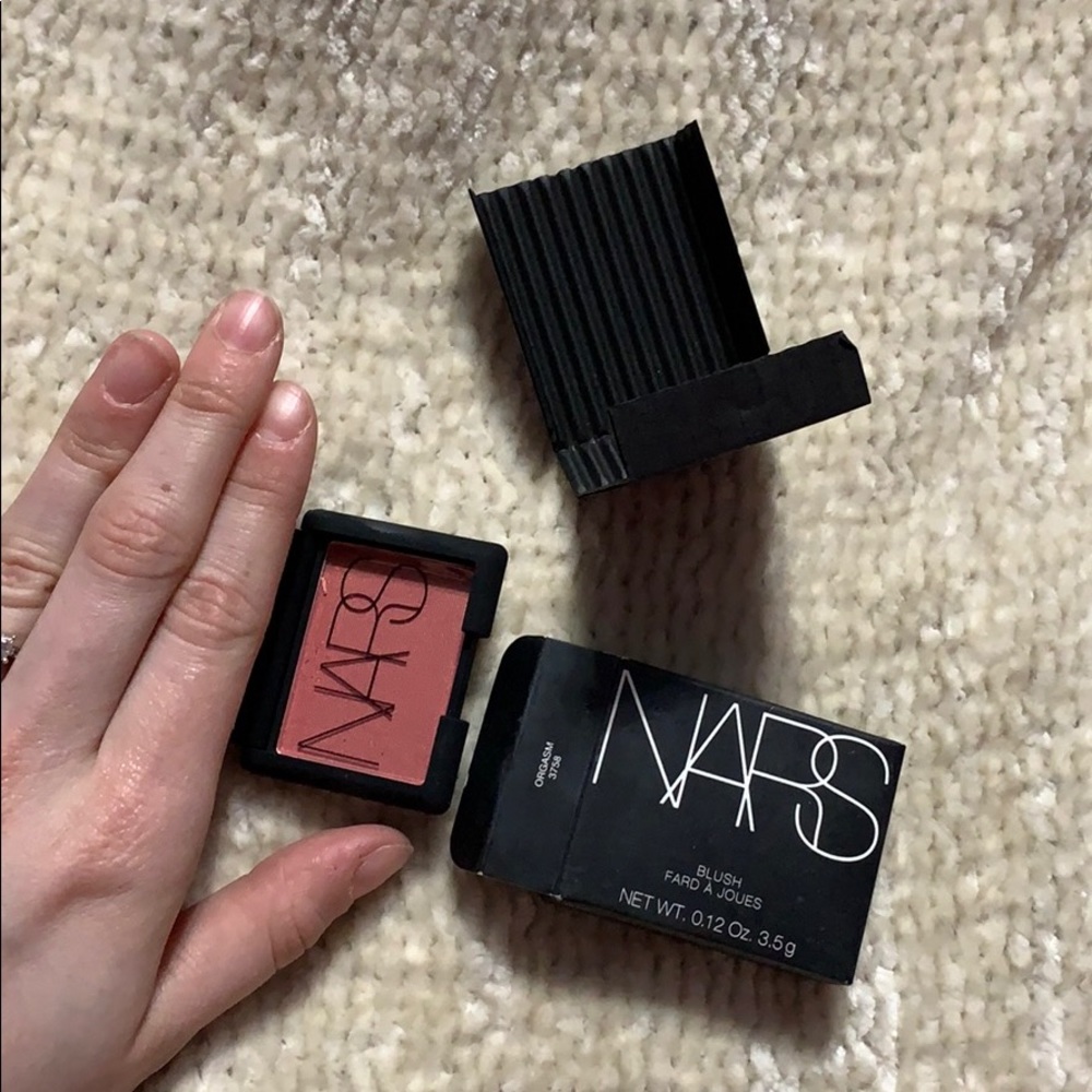 Brand new mini NARS peachy gold blush